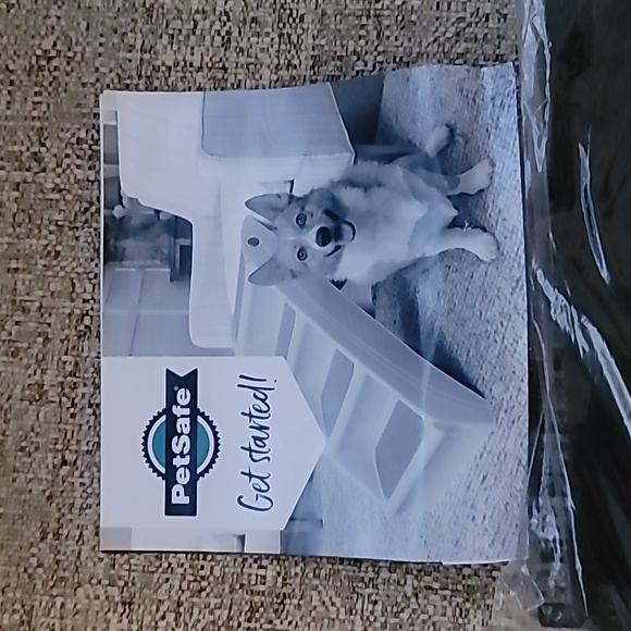 PETSAFE, STAIR REPLACEMENT PADS, BLACK NEW. - Picture 2 of 2